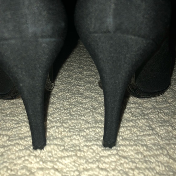 Stuart Weitzman heels  size 8 - Picture 3 of 4